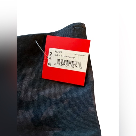NWT Spanx Look At Me Now Black Camo Leggings Sz M - Picture 4 of 6